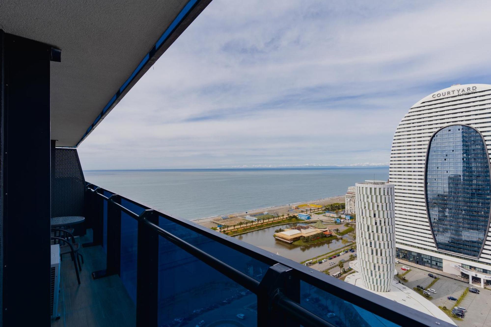 Gc Apartments Батуми Экстерьер фото